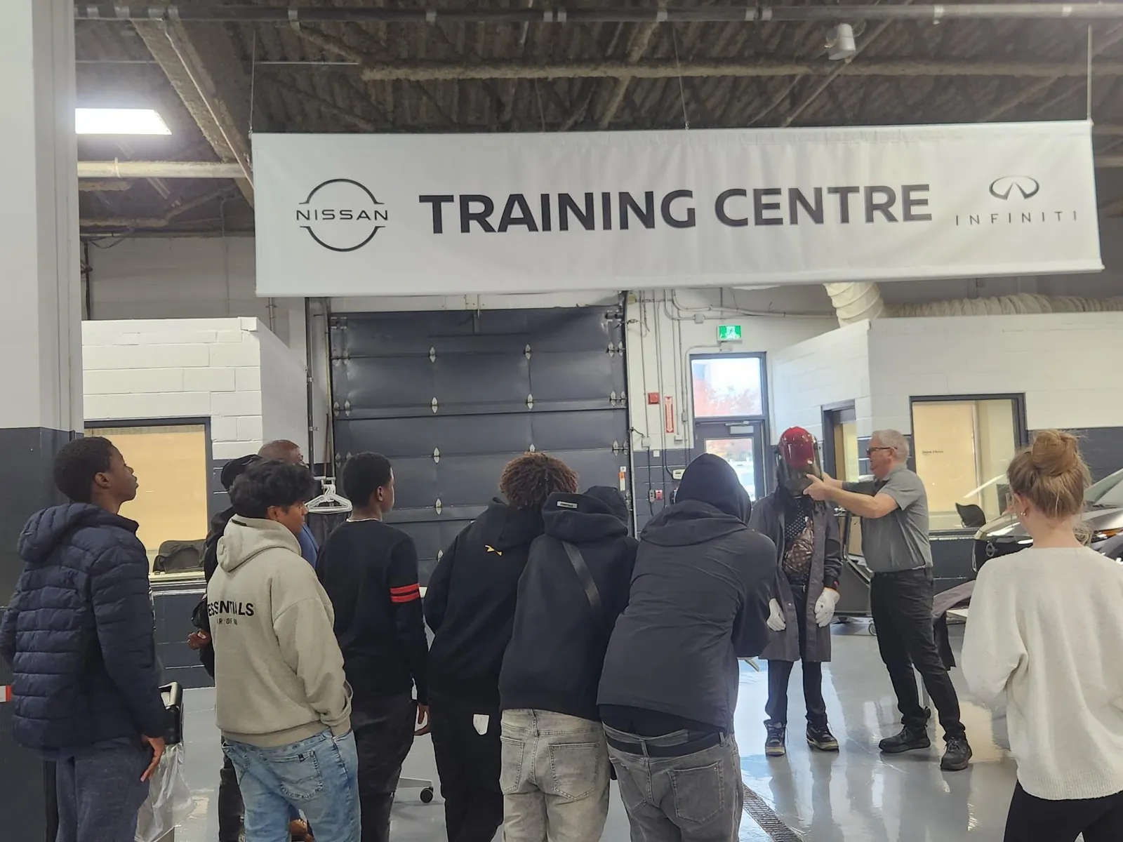 Students at the Nissan Canada training centre